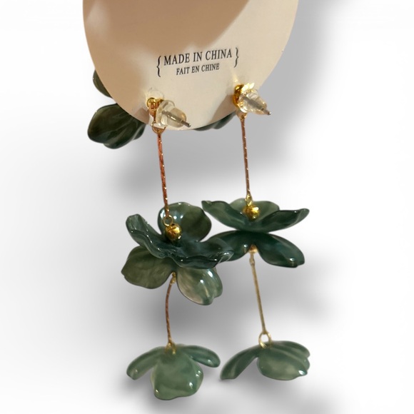 NWT Serefina Anthropologie Floral Drop Earrings - Picture 2 of 5